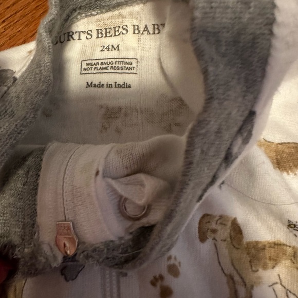 Burt’s Bees Dog Footed Pjs - Picture 2 of 3